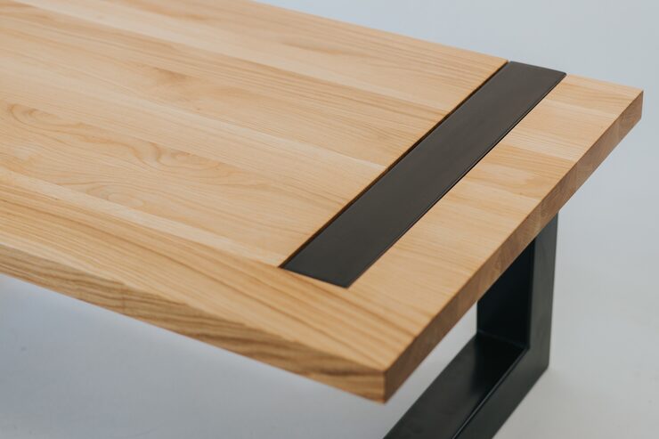 How to Choose the Best Corner Desk Solid Wood for Your Space